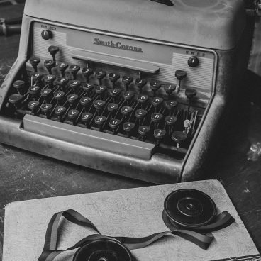 gb7dd51f2088d523c48973f96ffffb356680a0cd16073fa968bd25d33eca40147c951e0116b6cbd8a21e39abd4d5c259cc4e4922d5d9489d59efd9f332ecd3b46_1280-7523876 typewriter, imperial typewriter, typing, keyboard, classic, antique, office, literature, letters, history, typewriting, writer, black and white, typewriter, typewriter, typewriter, writer, writer, writer, writer, writer